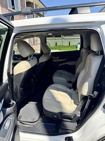 набор домкрат: Subaru Ascent: 2019 г., 2.4 л, Автомат, Бензин, Кроссовер — 9