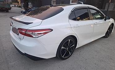 camry 5: Toyota Camry: 2019 г., 2.5 л, Вариатор, Гибрид, Седан — 4