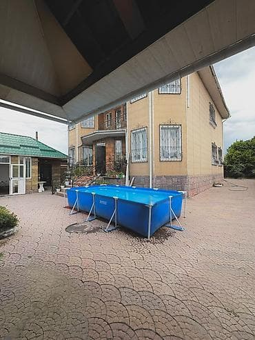 Недвижимость: Дом 373кв 
Участок 12 соток — 4
