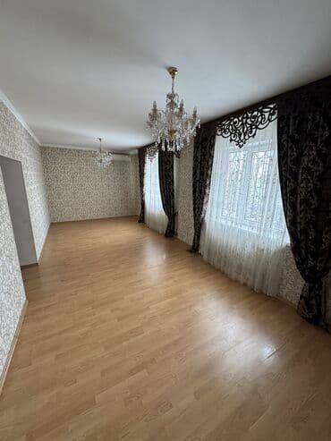 продаю дом село кут: Гостевой дом в отдельно стоящем 3-этажном коттедже. Район — 12