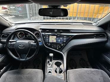 70: Toyota Camry: 2017 г., 2.5 л, Вариатор, Гибрид, Седан — 6