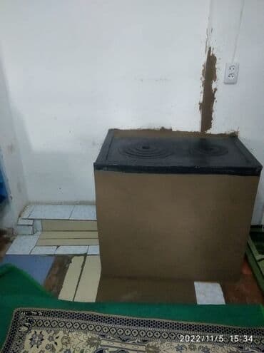 бу оборудование для салона красоты: Состав: - Коллекция гель‑лаков и лаков для ногтей разных брендов и — 8