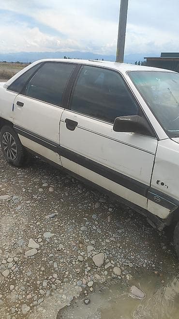 Audi 100: 1989 г., 2.2 л, Кол менен иштөөчү, Бензин, Седан