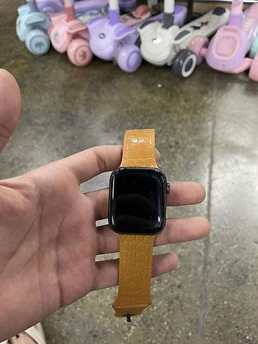 Huawei: Apple Watch 44 mm 
серия SE 
оригинал — 4