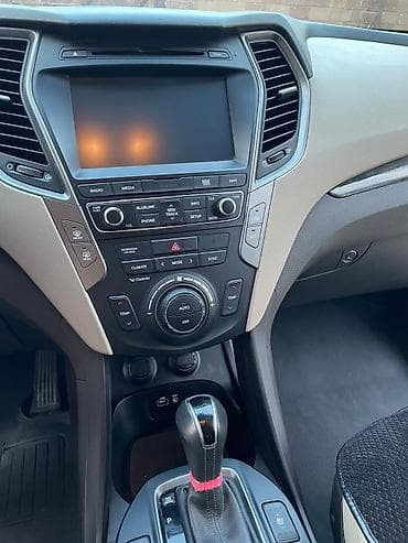 седение: Hyundai Santa Fe: 2017 г., 2.4 л, Автомат, Кроссовер — 3