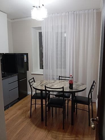 столчик для кормления: Кухонный стол и стул, цвет - Черный — 1