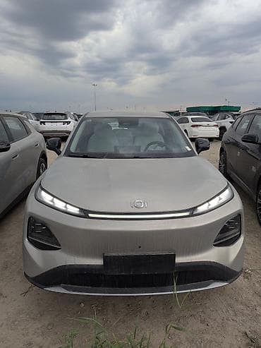 Changan Qiyuan Q05: 2025 г., 1.6 л, Вариатор, Электромобиль, Кроссовер