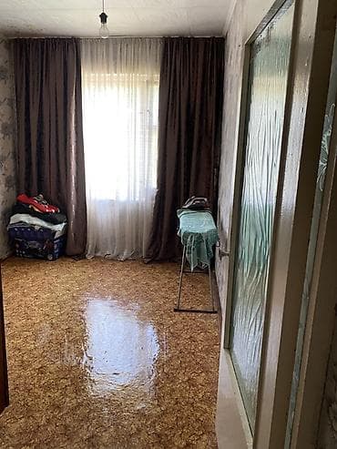 кемин 9: Продаётся 4-х комнатная квартира Адрес: городок АДСК д 3 кв 3 — 9
