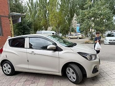 Chevrolet Spark: 2017 г., 1 л, Автомат, Бензин, Хетчбек — 3