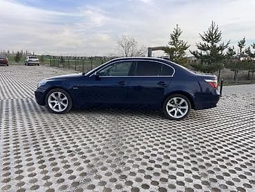 space runer: BMW 5 series: 2004 г., Седан — 4