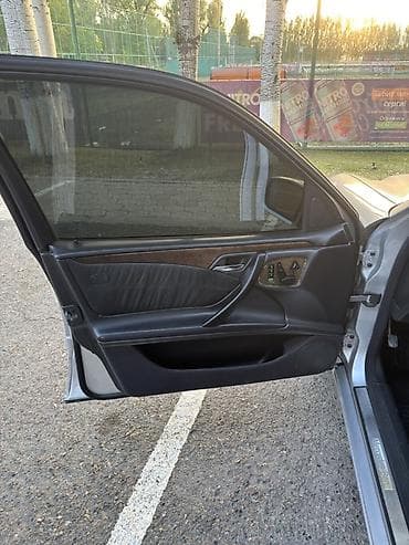 e500 124: Mercedes-Benz E-Class: 2000 г., 3.2 л, Автомат, Бензин, Седан — 8