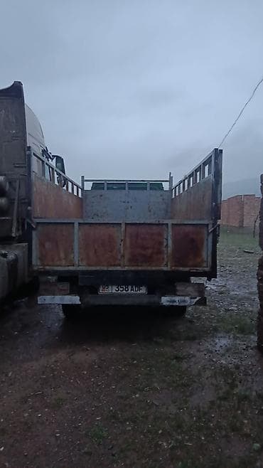 Авто кызматтары: 🚛 Продаётся грузовой Mercedes (сапог) Год выпуска: 1991 Двигатель: 2.9 — 4