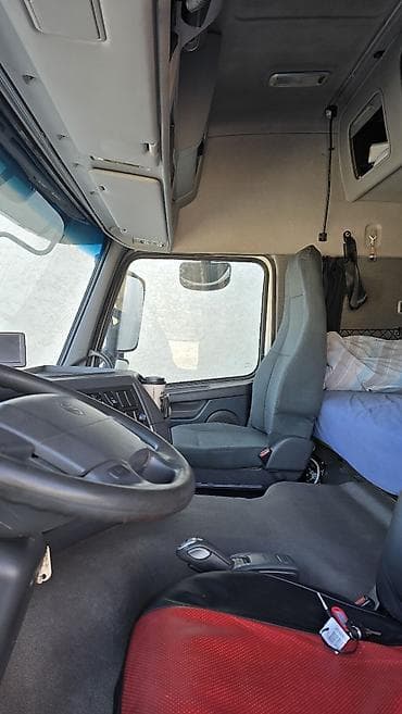 shevrolet volt: Тягач, Volvo, 2012 г. — 3