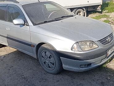 Toyota Avensis: 2001 г., 2 л, Механика, Бензин, Универсал