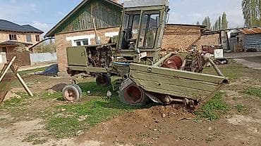 чип панели: Зерноуборочный комбайн с кабиной оператора и жаткой. Основные узлы и — 3