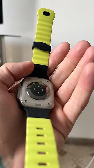смарт часи: Apple Watch Ultra Идеальное состояние,, 2 ремешка в комплекте — 2