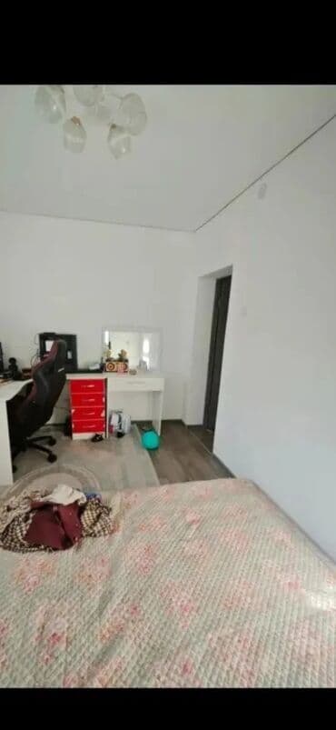 чатыр домик: 65 м², 3 комнаты, Парковка — 4