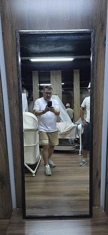 зеркало с ножками: Зеркало в ПВХ раме. Размер 170х70 см, в полный рост. В наличии. Также — 6