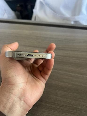 nokia e50: IPhone 15 Pro, Б/у, 128 ГБ, Natural Titanium, Чехол, 85 % — 1