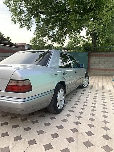 аксессуары для спринтера: Mercedes-Benz W124: 1994 г., 2 л, Механика, Бензин, Седан — 5