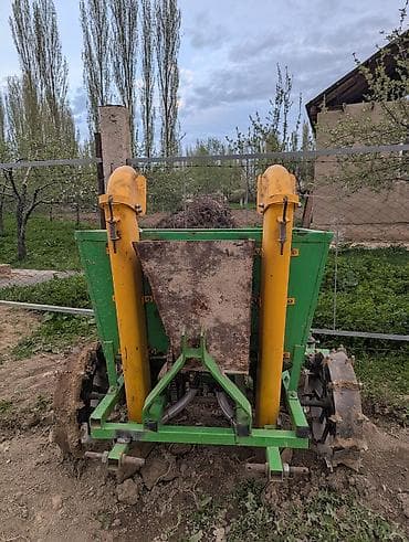 продам манипулятор: Картофелесажалка навесная, двухрядная. Описание: - Бункер — 5