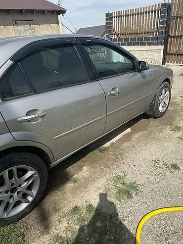 mazda 7: Ford Mondeo: 2004 г. — 2