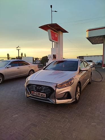 Hyundai Sonata: 2018 г., 2 л, Автомат, Газ, Седан — 2