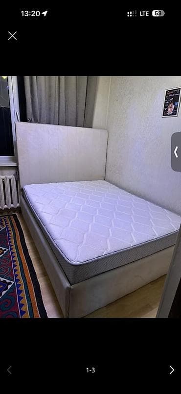 Мебель: Двуспальная кровать с высоким мягким изголовьем и коробом-основанием — 1