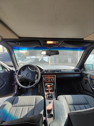 Унаа: Mercedes-Benz E-Class: 1991 г., 2.3 л, Кол менен иштөөчү, Бензин, Седан — 9