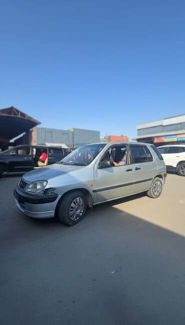 шины на внедорожник: Toyota Raum: 2000 г., 1.5 л, Автомат, Бензиновая, Хэтчбэк — 2