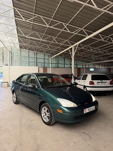 бюджетные авто: Ford Focus: 2000 г., 2 л, Автомат, Бензин, Седан — 6