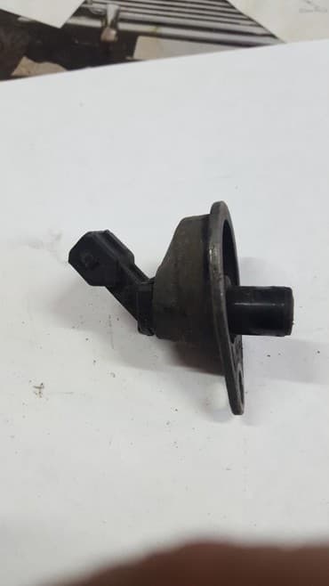 escort: Датчик коленвала Ford Mondeo Ford Fiesta Escort девяносто пятый год — 2