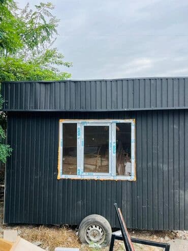 кантенер дом: Киоск выполнен из профилированного металлического листа черного цвета — 2