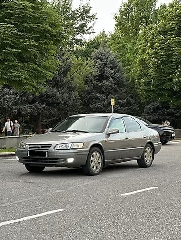 Toyota Camry: 1997 г., 2.2 л, Автомат, Бензин, Седан