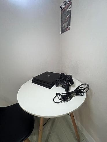 xbox live gold: PlayStation 4 Pro (черный) Комплектация: - игровая консоль PS4 Pro — 2