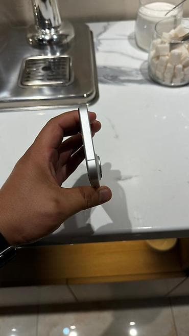 google pixel 2: IPhone 17, Новый — 3