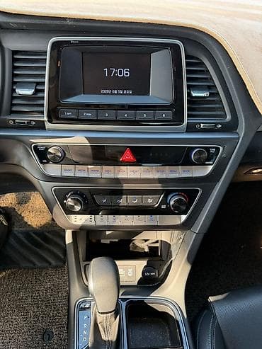 Транспорт: Hyundai Sonata: 2021 г., 2 л, Автомат, Газ, Седан — 10