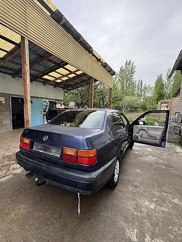 Продажа авто: Volkswagen Vento: 1992 г., 1.8 л, Механика, Бензин, Седан — 5