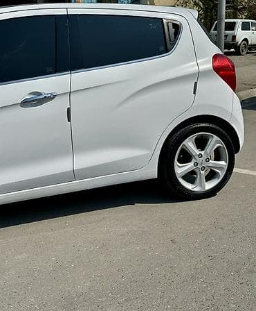 mini car: Chevrolet Spark: 2020 г., 1 л, Вариатор, Бензин, Хэтчбэк — 7