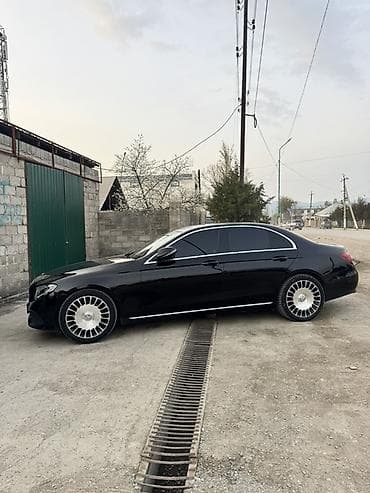 насадки глушителя: Mercedes-Benz E-Class: 2018 г., Седан — 6