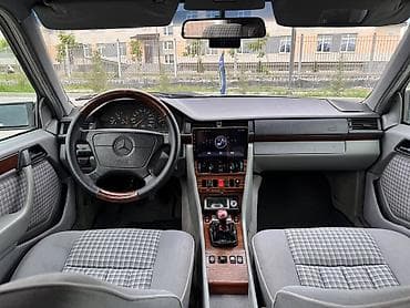камутатор 124: Mercedes-Benz W124: 1995 г., 2 л, Механика, Бензин, Седан — 5