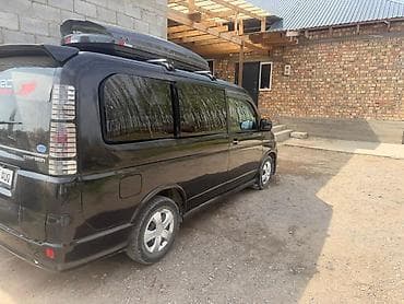 японский мопед: Honda Stepwgn: 2004 г., Минивэн — 2