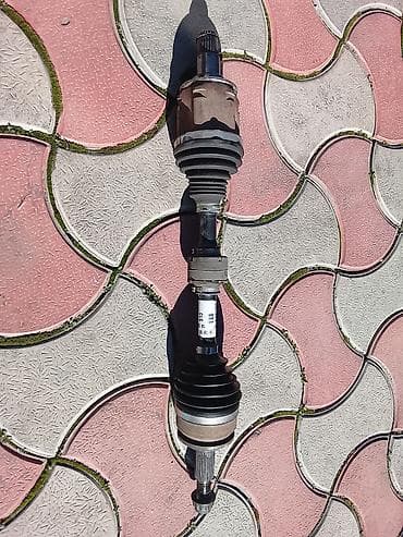 tesla 3: Граната С приводом Toyota 2018 г., Б/у, Оригинал, Япония — 1