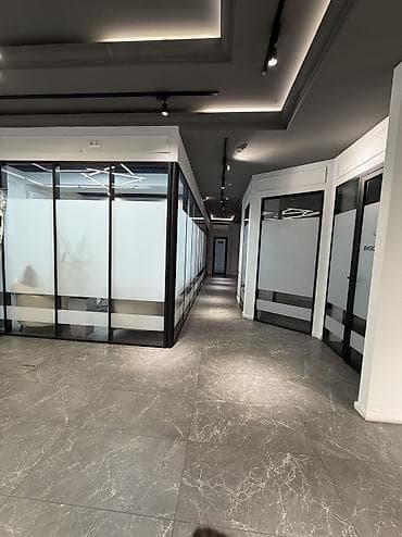 аренда места для бизнеса: Аренда офисов, 30 м², В жилом комплексе, 1 линия — 5