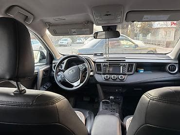 Toyota RAV4: 2017 г., 2.5 л, Автомат, Газ, Кроссовер — 3