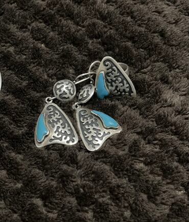 набор пандора: Первый комплект 5000, вторая с голубым камушком 4500, серебро — 3