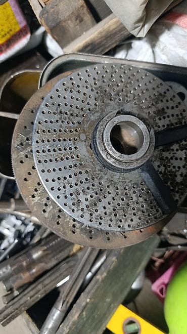 воздуха мер: Нутромер,поверочные плиты 25х25см.,наковальня,делительные диски на — 6