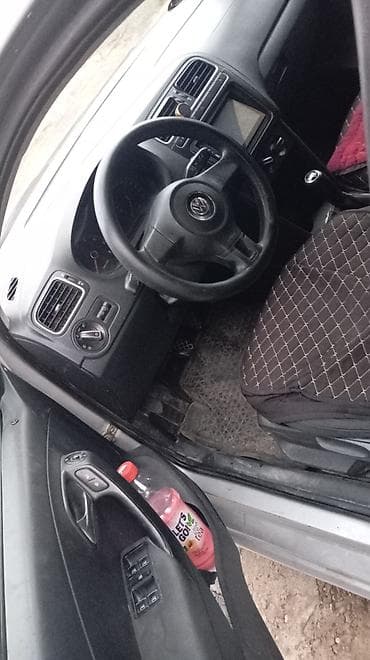 wuling mini ev: Volkswagen Polo: 2010 г., 1.6 л, Механика, Бензин, Седан — 5