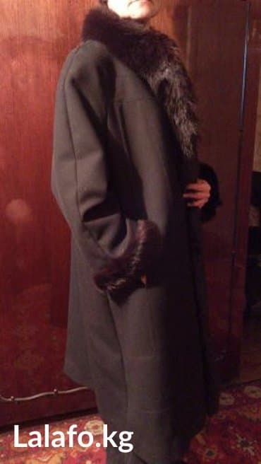 Пальто 
Все вопросы только по телефону