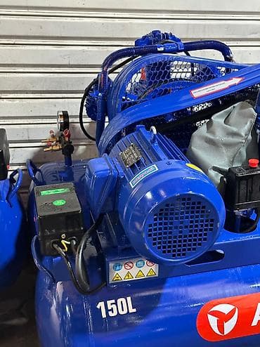 Компрессор 150л Фирма-Akujy 8-атмосфера 380л/мин качает Емкость — 3